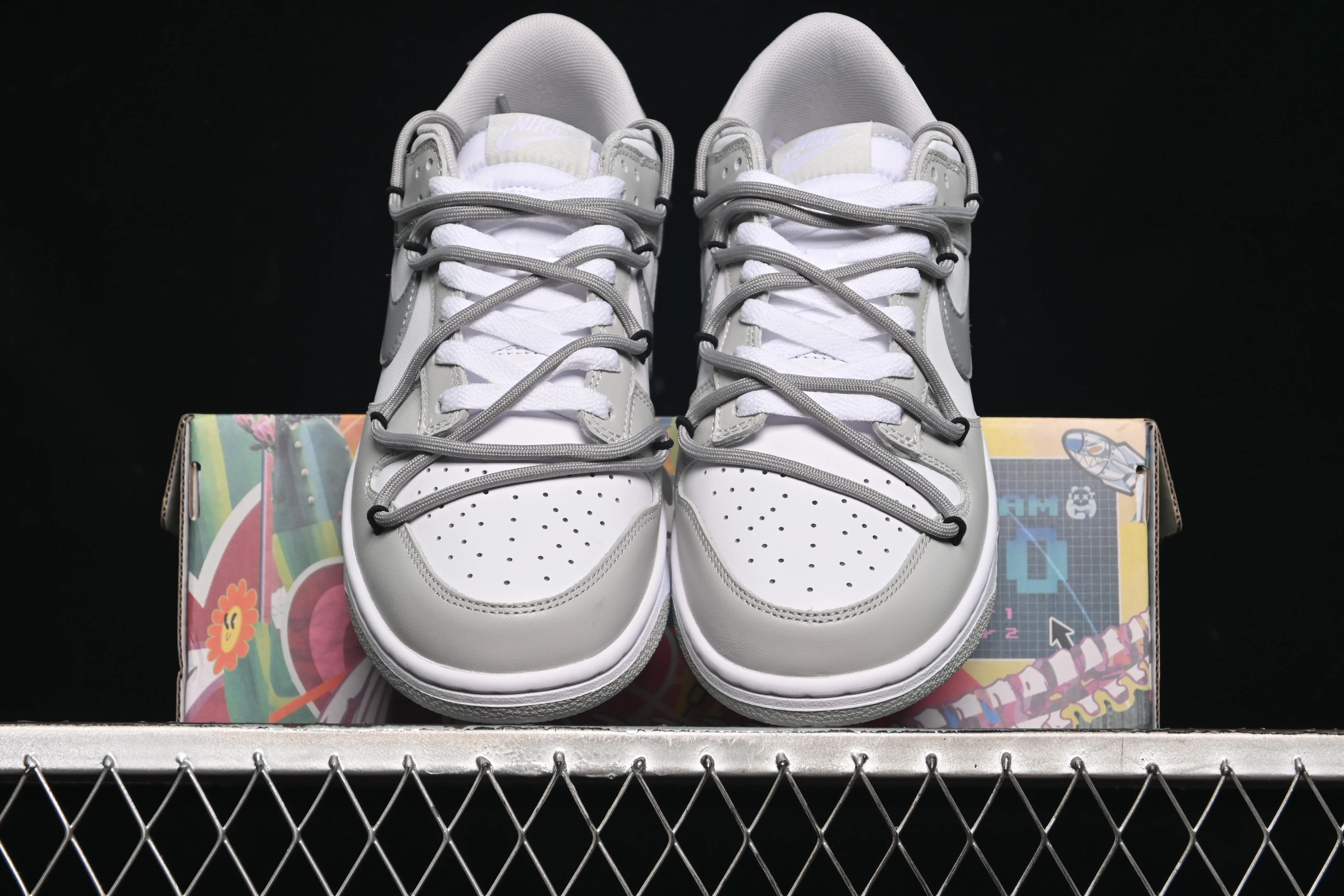 All categories Nk SB Dunk Series Nk SB Dunk Low High-end customized low-top sneakers Nike SB Dunk Low white gray strap low-top casual sneakers DD1391-103